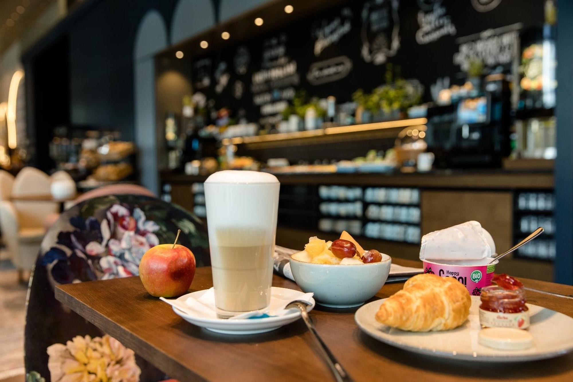 Motel One Dresden Am Zwinger Luaran gambar