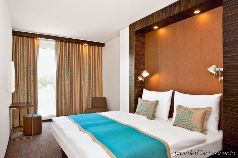 Motel One Dresden Am Zwinger Luaran gambar