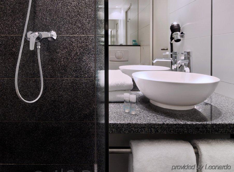 Motel One Dresden Am Zwinger Luaran gambar